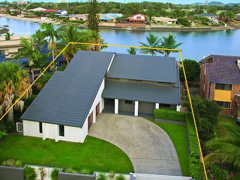 152 Tallebudgera Drive, Palm Beach QLD 4221