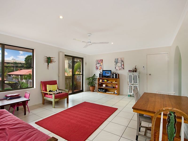 11/10 Twenty First Avenue, Palm Beach QLD 4221