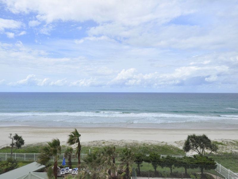 5D/2 Nineteenth Avenue, Palm Beach QLD 4221