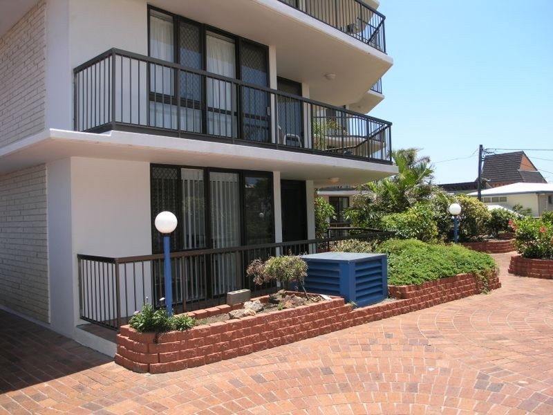 4/1111 Gold Coast Highway, Palm Beach QLD 4221