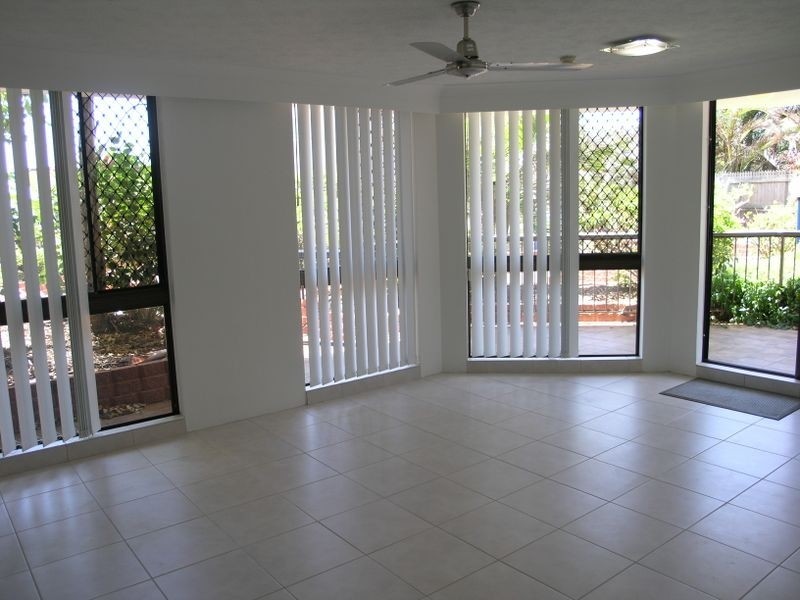 4/1111 Gold Coast Highway, Palm Beach QLD 4221