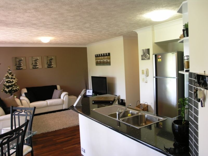 18/7 Redondo Avenue, Miami QLD 4220