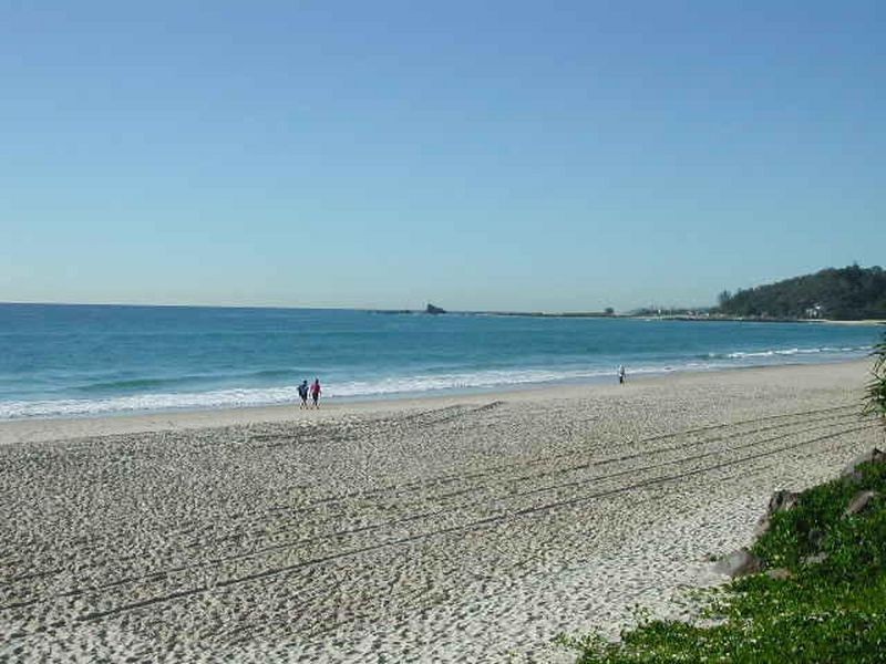 44 Sixth Avenue, Palm Beach QLD 4221