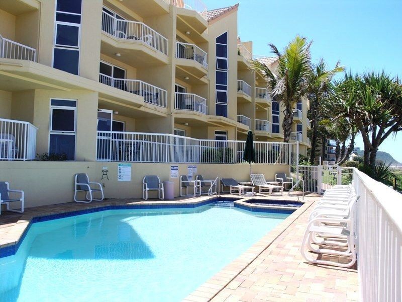 9/2 Seventeenth Avenue, Palm Beach QLD 4221
