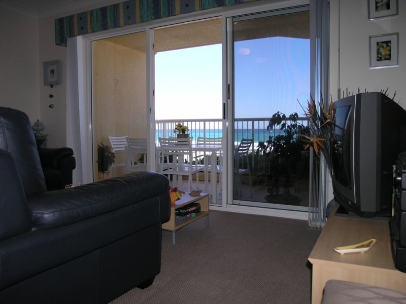 9/2 Seventeenth Avenue, Palm Beach QLD 4221