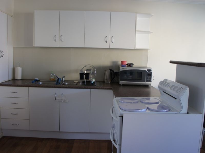 2/15 Leyte Avenue, Palm Beach QLD 4221