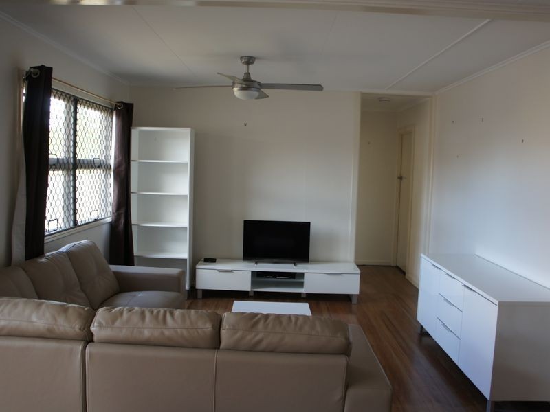 2/15 Leyte Avenue, Palm Beach QLD 4221