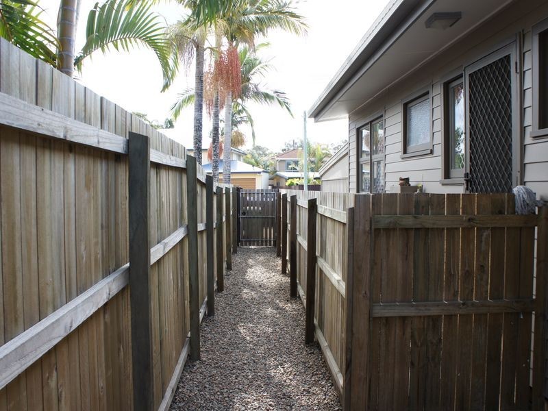 2/15 Leyte Avenue, Palm Beach QLD 4221