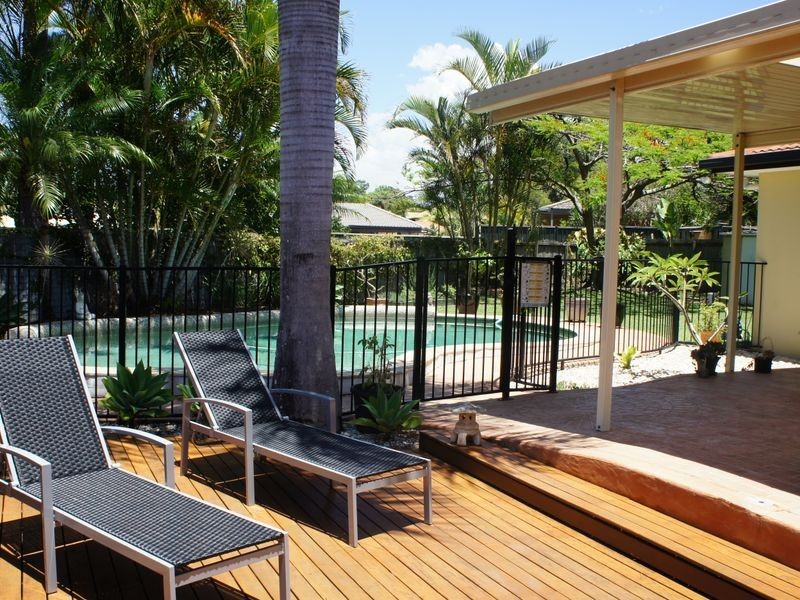 11 Dianella Court, Elanora QLD 4221