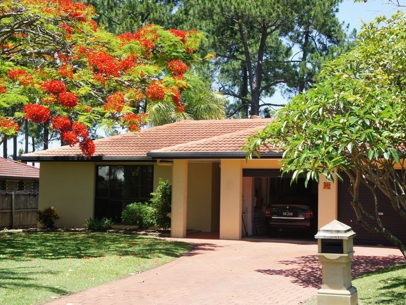 11 Dianella Court, Elanora QLD 4221