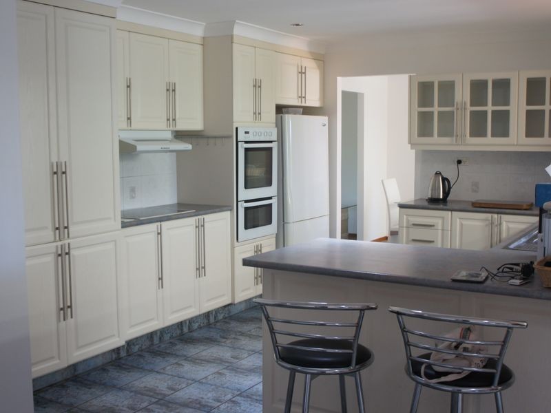 11 Dianella Court, Elanora QLD 4221