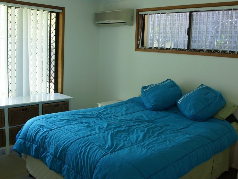 11 Dianella Court, Elanora QLD 4221