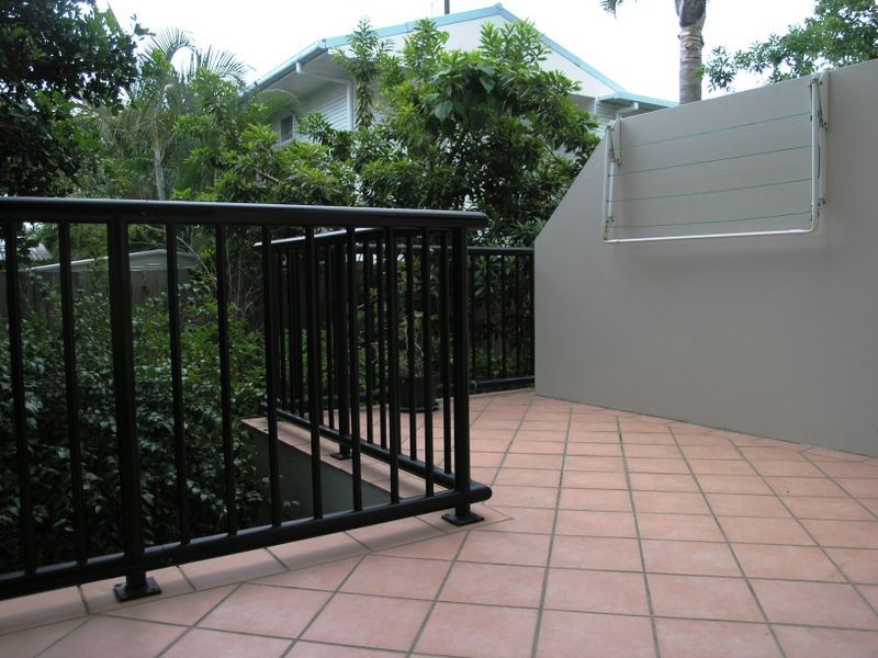 1/1266 Gold Coast Highway, Palm Beach QLD 4221