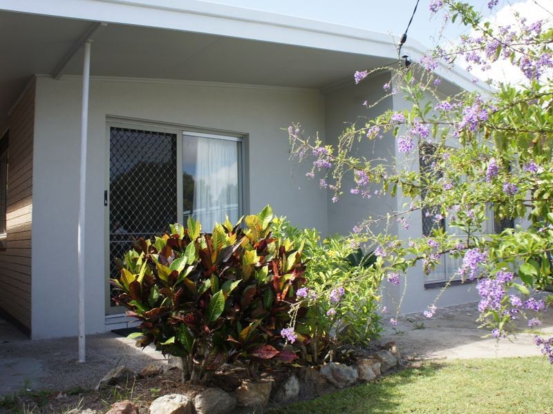 32 Fifth Avenue, Palm Beach QLD 4221
