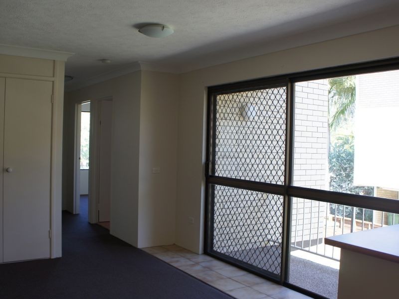 2/10 Allara Avenue, Palm Beach QLD 4221