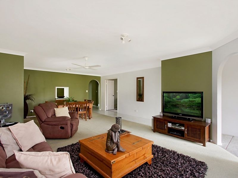 135 Bienvenue Drive, Currumbin Waters QLD 4223