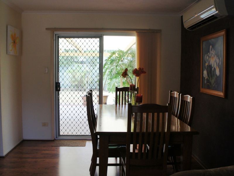 8 Burdock Street, Elanora QLD 4221