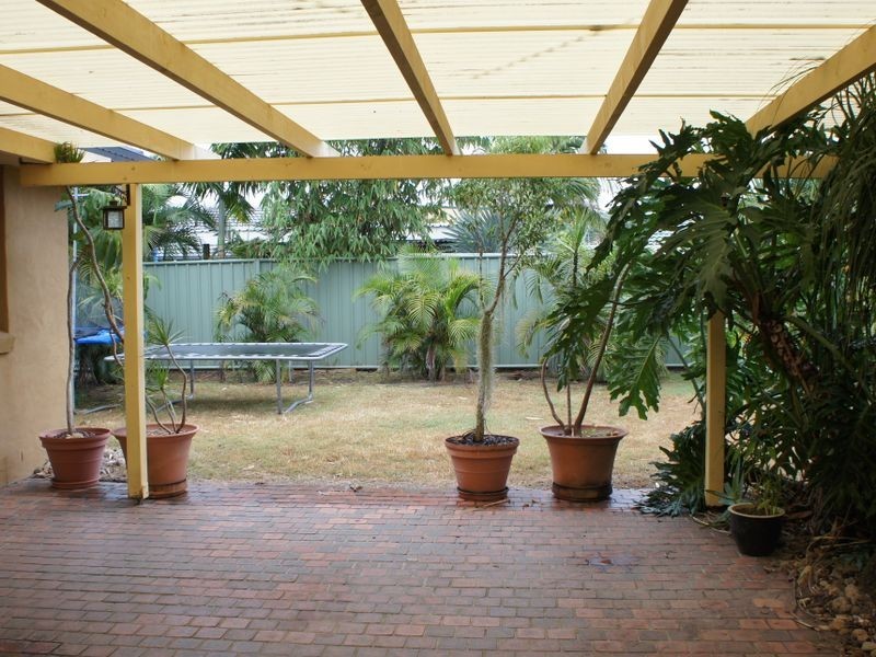 8 Burdock Street, Elanora QLD 4221