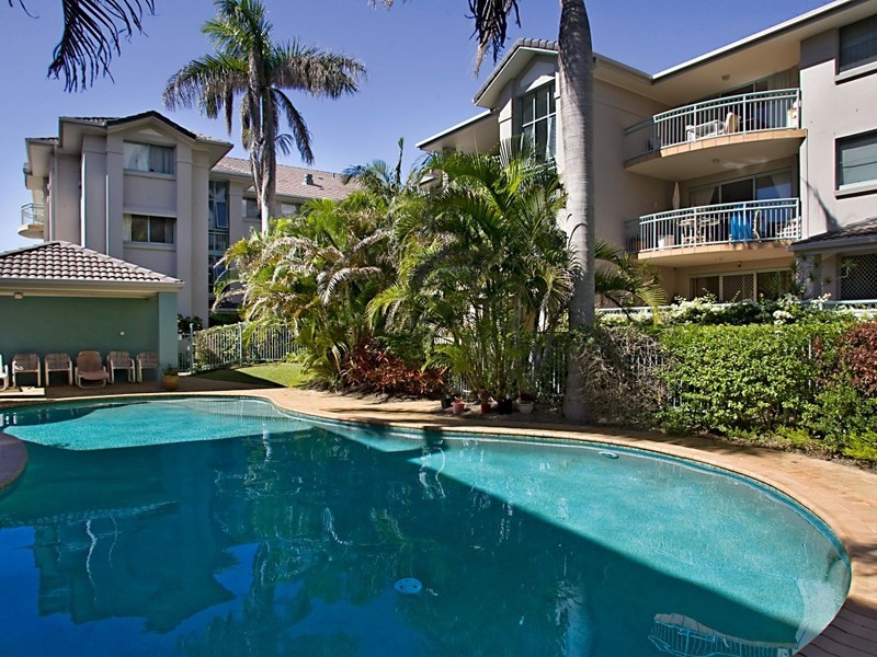 4/261 Golden Four Drive, Bilinga QLD 4225