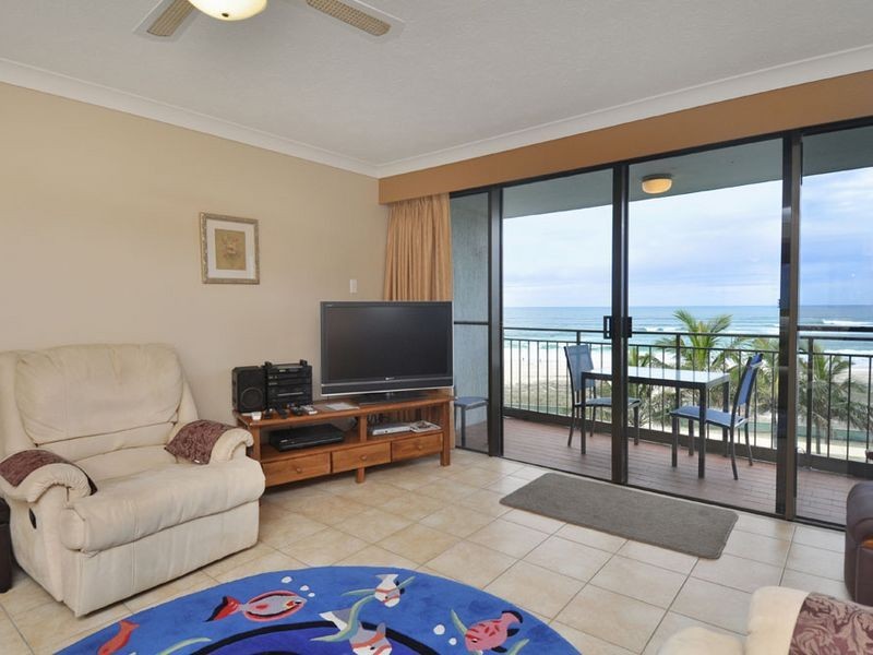 4A/969 Gold Coast Highway, Palm Beach QLD 4221