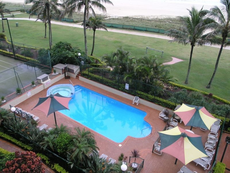 4A/969 Gold Coast Highway, Palm Beach QLD 4221