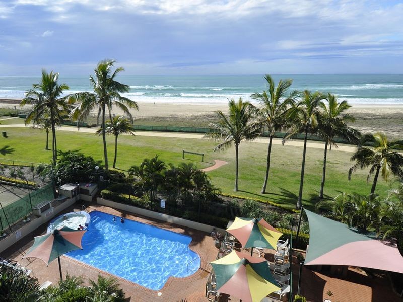 4A/969 Gold Coast Highway, Palm Beach QLD 4221