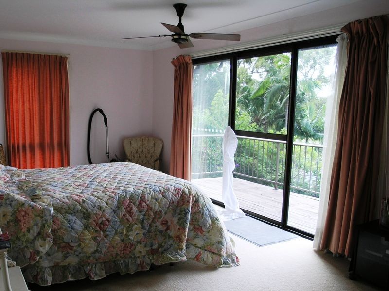 94 Simpsons Rd, Currumbin Waters QLD 4223