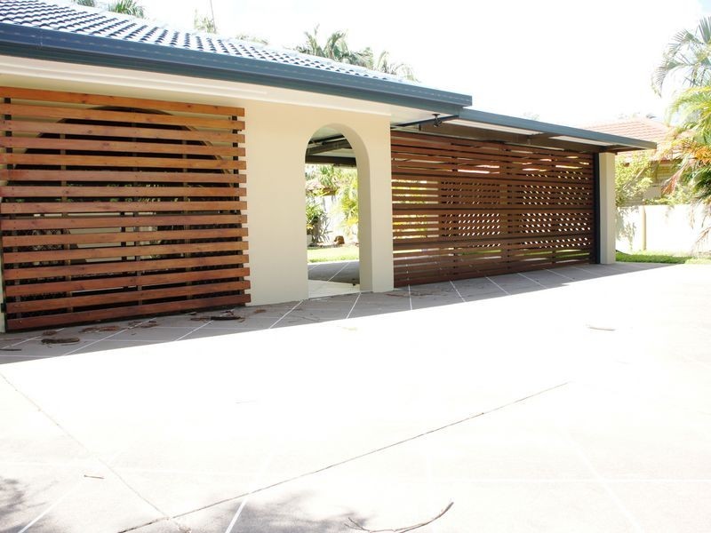 202 Tallebudgera Drive, Palm Beach QLD 4221