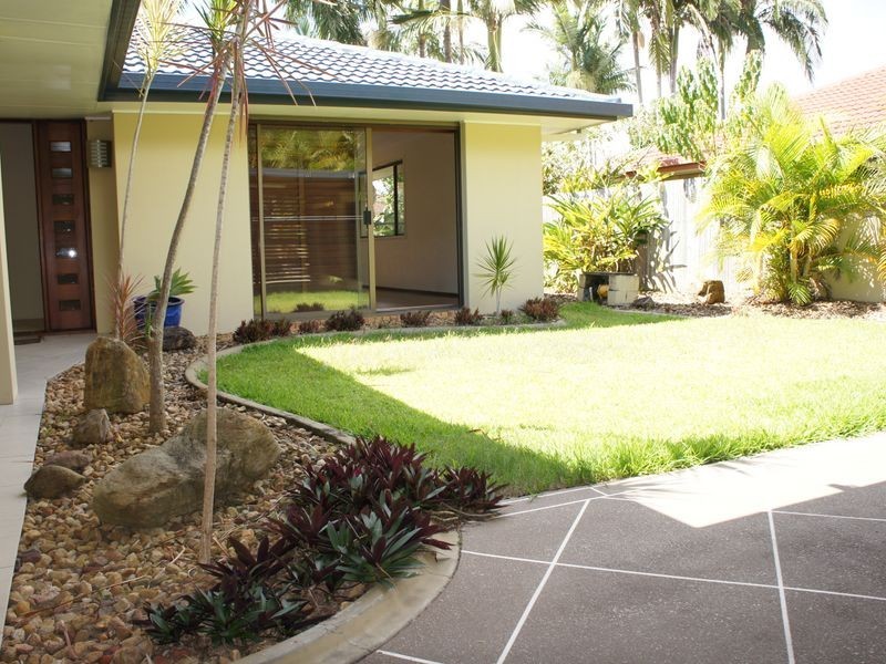 202 Tallebudgera Drive, Palm Beach QLD 4221