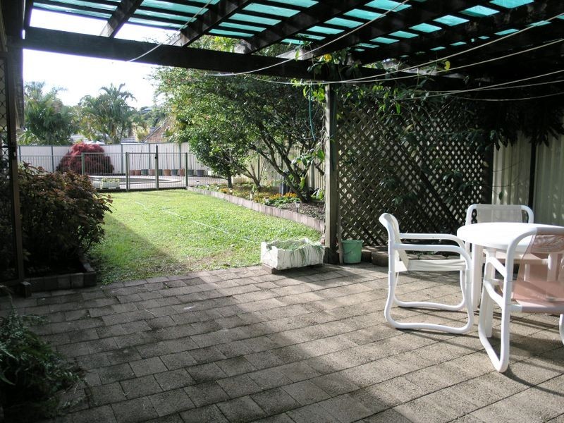 2 Seabrook Street, Elanora QLD 4221