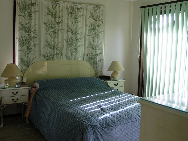 2 Seabrook Street, Elanora QLD 4221