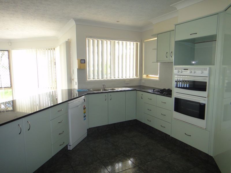 19 Notre Dame Court, Varsity Lakes QLD 4227