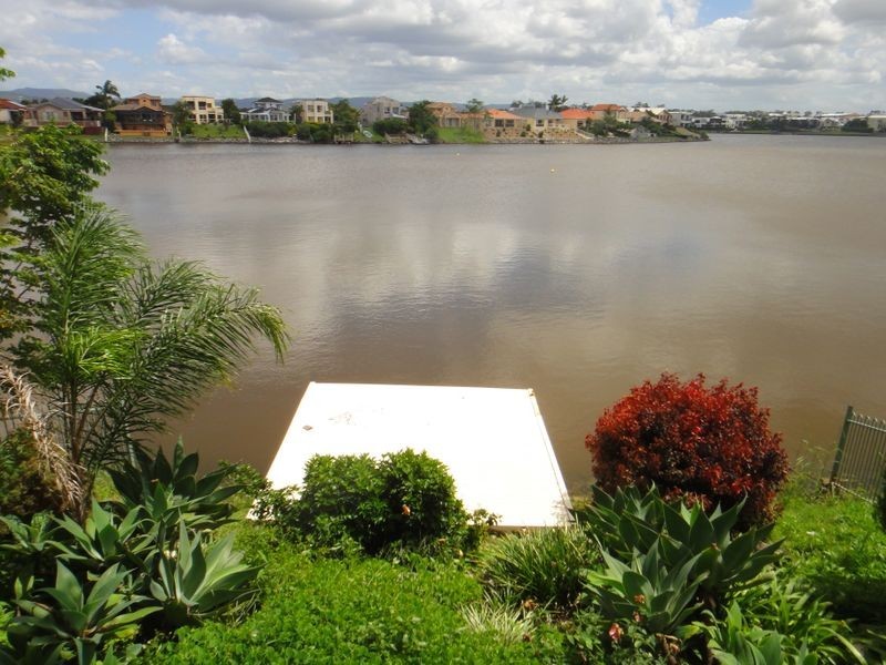 19 Notre Dame Court, Varsity Lakes QLD 4227