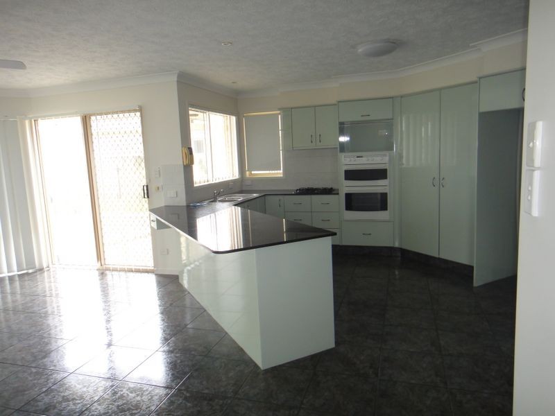 19 Notre Dame Court, Varsity Lakes QLD 4227