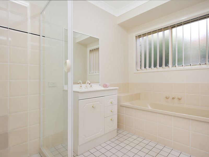 24 Leopard Avenue, Elanora QLD 4221
