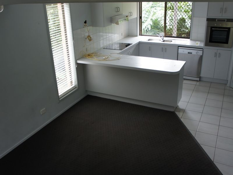 1/12 Daisy Street, Elanora QLD 4221