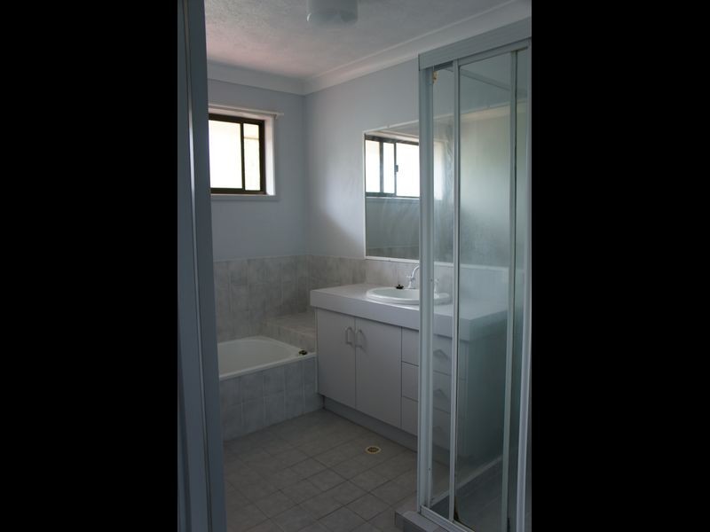 1/12 Daisy Street, Elanora QLD 4221