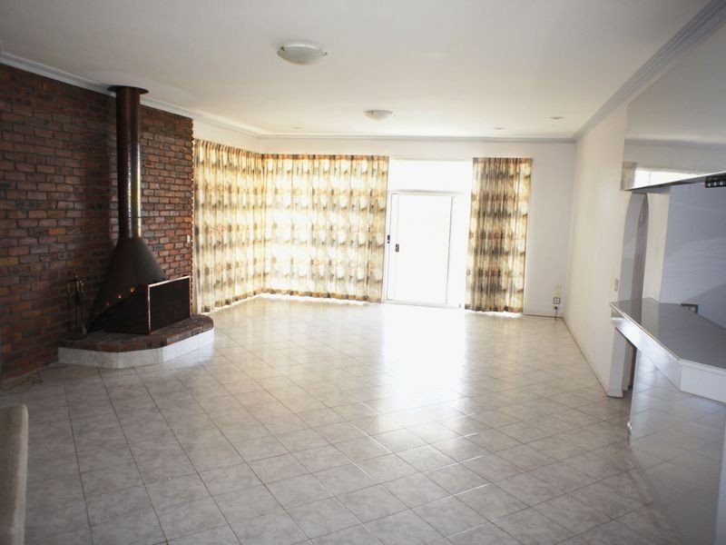 33 Evergreen drive, Elanora QLD 4221