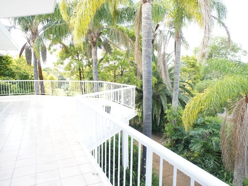 33 Evergreen drive, Elanora QLD 4221