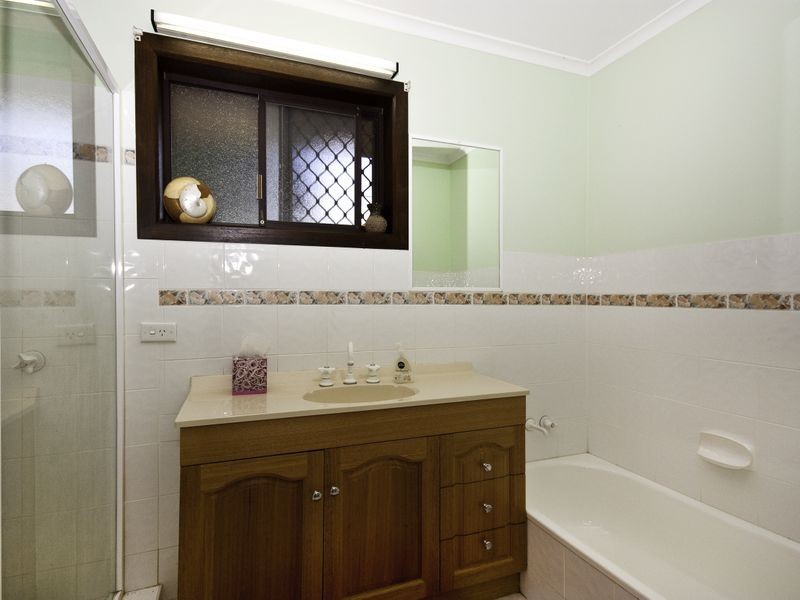 11 Mawarra Street, Palm Beach QLD 4221