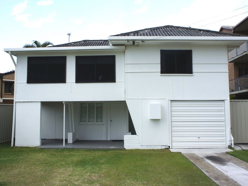 4 Twenty Eighth Avenue, Palm Beach QLD 4221