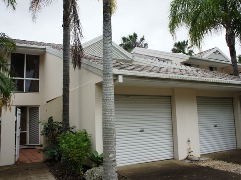 8/2 Coolgardie Street, Elanora QLD 4221