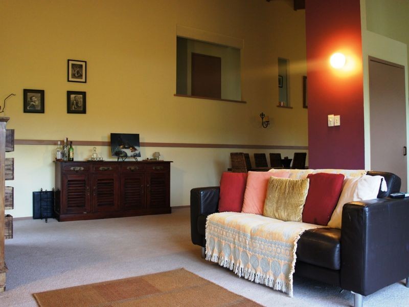 21 Crest Drive, Elanora QLD 4221