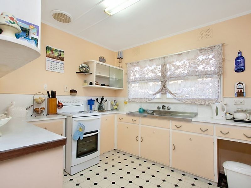 20 Molucca Avenue, Palm Beach QLD 4221
