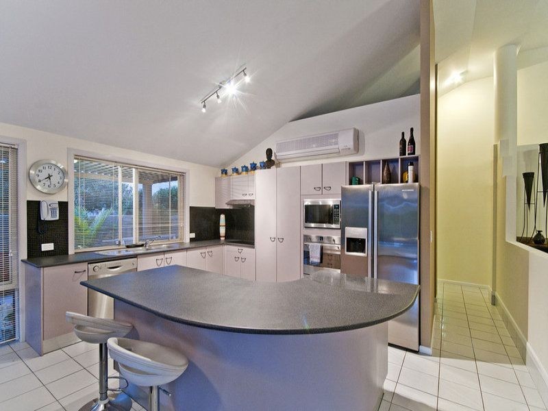 258 Nineteenth Avenue, Elanora QLD 4221