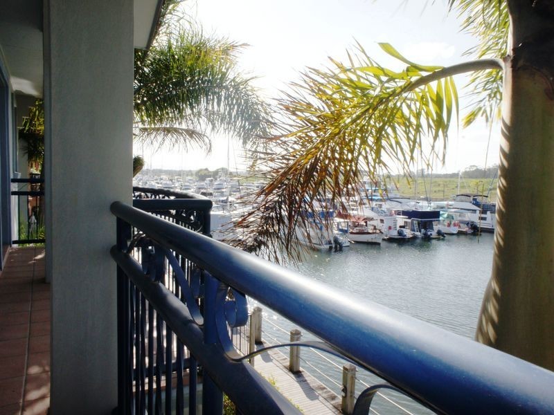 82 John Lund Drive, Hope Island QLD 4212