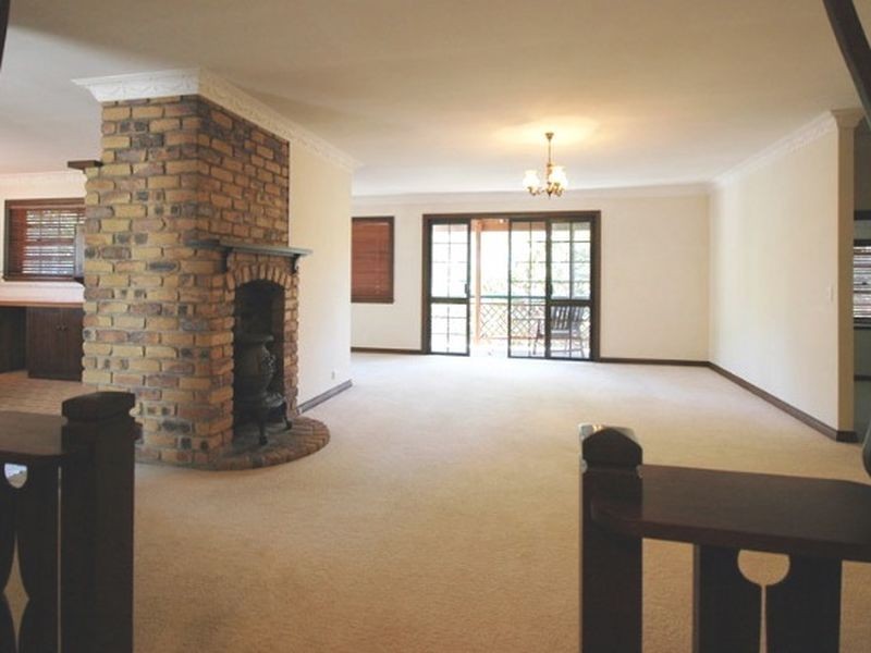 3 Dorset Place, Elanora QLD 4221