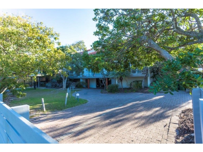 Unit 4/48-50 Plover Street, Peregian Beach QLD 4573