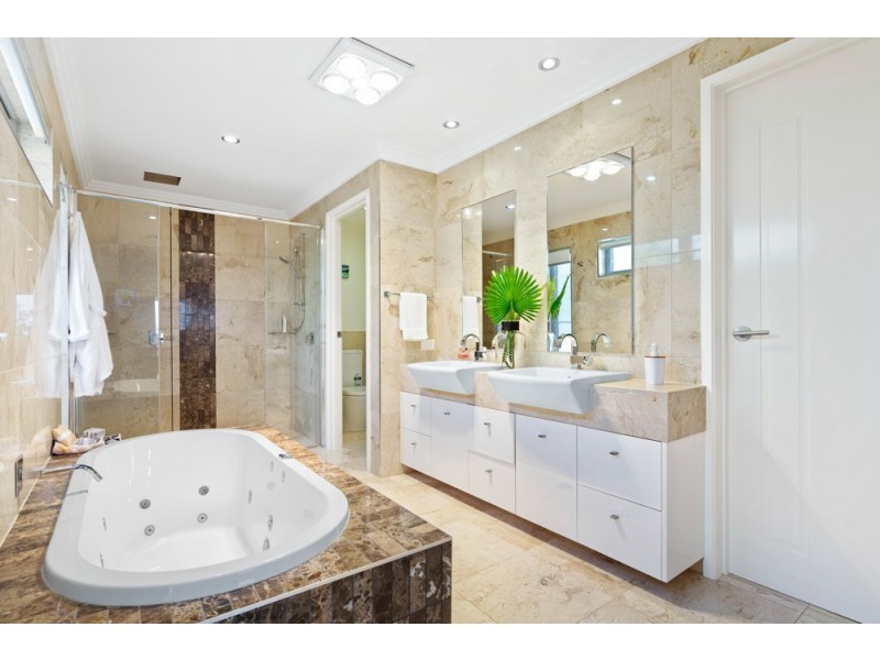 12 Piper Street, Peregian Beach QLD 4573