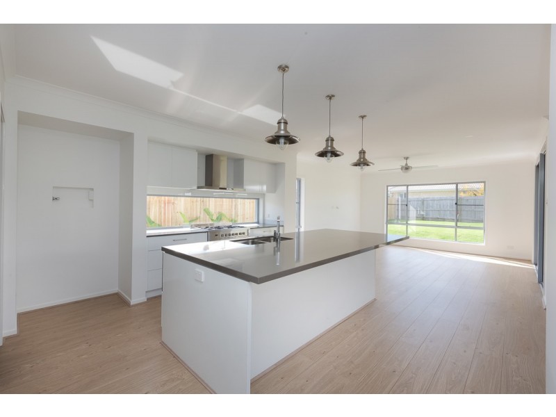 5 Tomoka Place, Peregian Springs QLD 4573